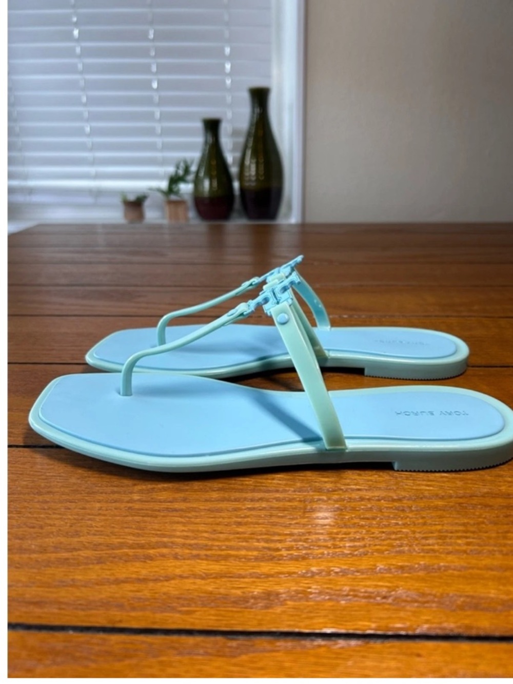 Tory Burch Roxanne Jelly Sandal color Island Blue, water-resistant, Size 9 - Picture 4 of 7